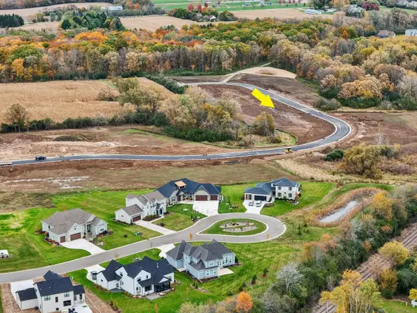 Lt89 RED HOLLY DRIVE, Germantown, WI 53022