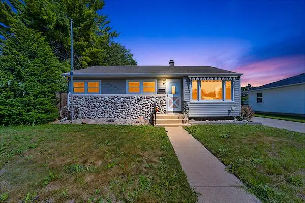 2542 Pinehurst AVENUE, Racine, WI 53403 - #1
