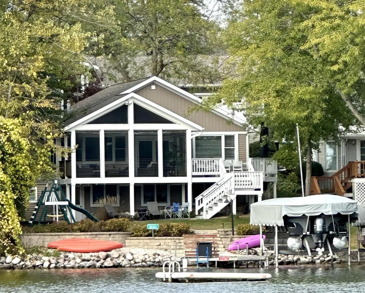 W5193 Sterlingworth COURT, Elkhorn, WI 53121 - #1