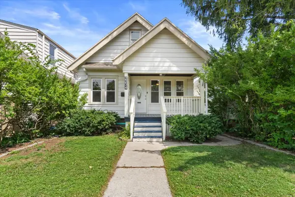 2234 S 72nd STREET, West Allis, WI 53219