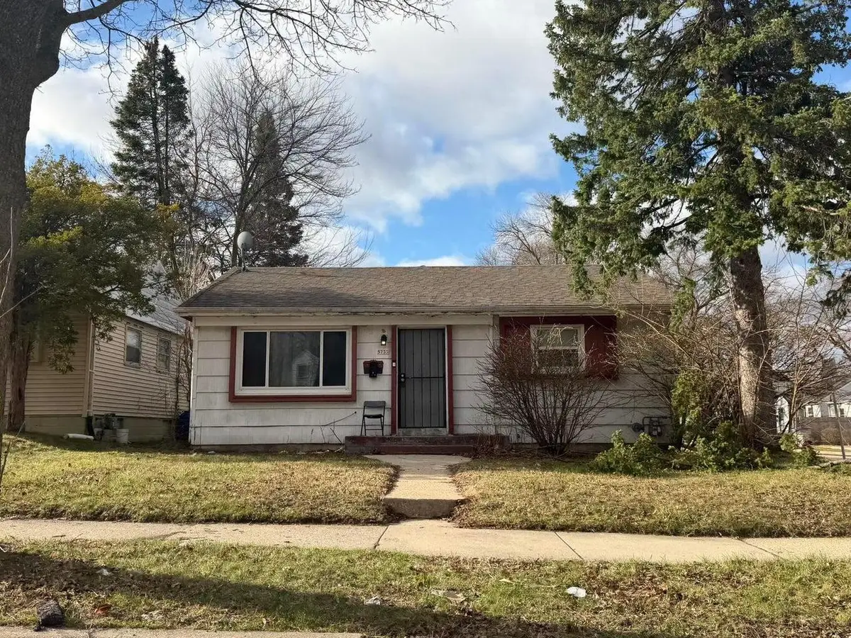 5733 W Custer AVENUE, Milwaukee, WI 53218 - #1