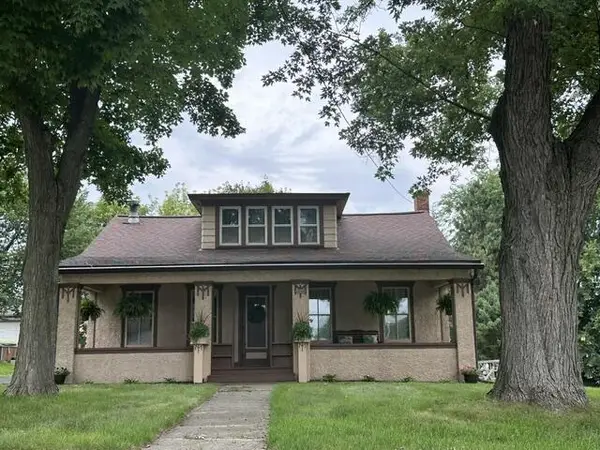 2848 School STREET, East Troy, WI 53120