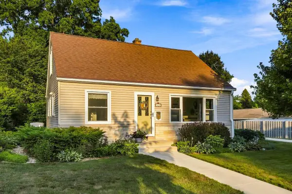 148 Tower DRIVE, Port Washington, WI 53074