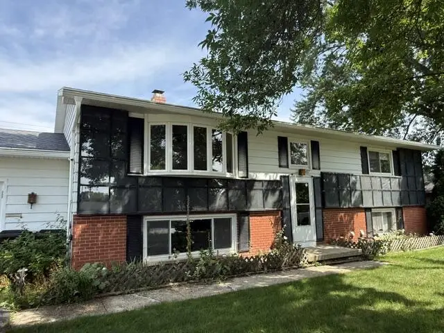 407 Glenview COURT, Fort Atkinson, WI 53538 - #1