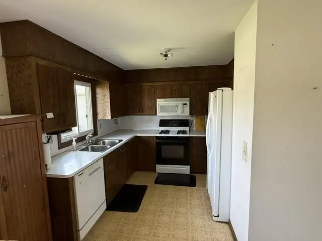 407 Glenview COURT, Fort Atkinson, WI 53538 - #3