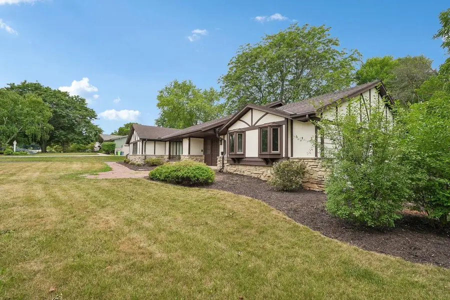 3665 Shadybrook PLACE, Brookfield, WI 53005 - #2