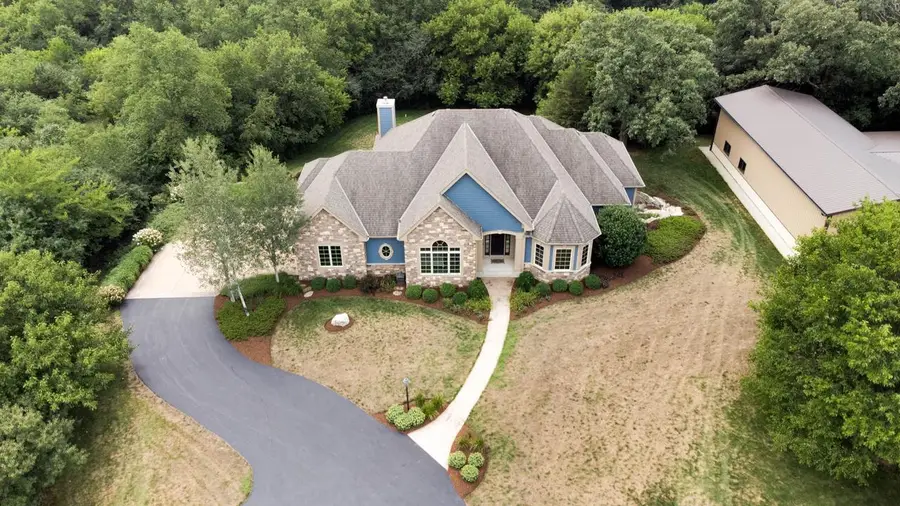 S63W34455 Piper ROAD, North Prairie, WI 53153 - #3