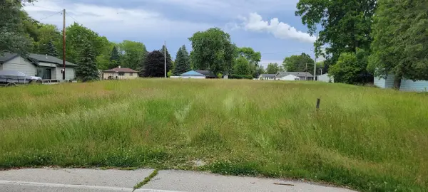 10568 S ALTON ROAD, Oak Creek, WI 53154