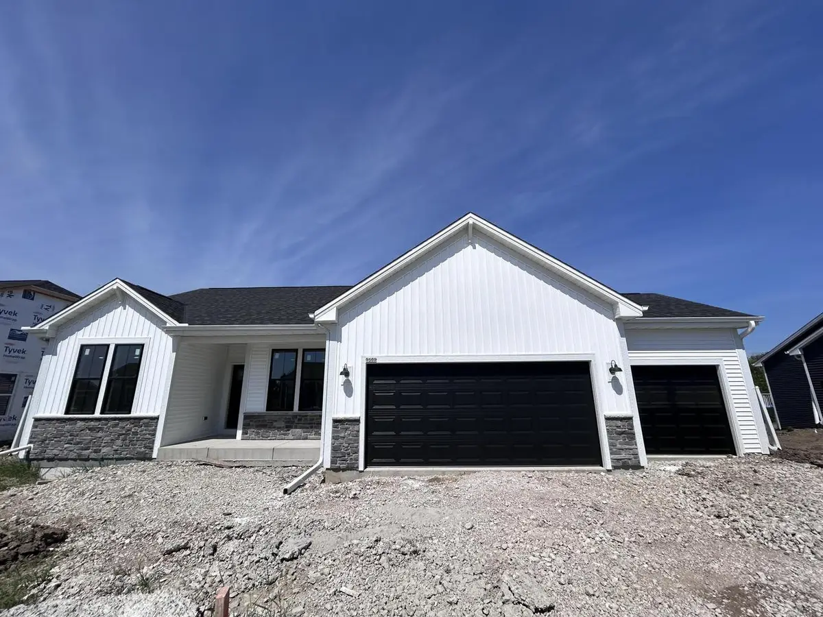 9569 S Sophia COURT, Franklin, WI 53132 - #1