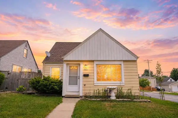 3672 S 19th STREET, Milwaukee, WI 53221