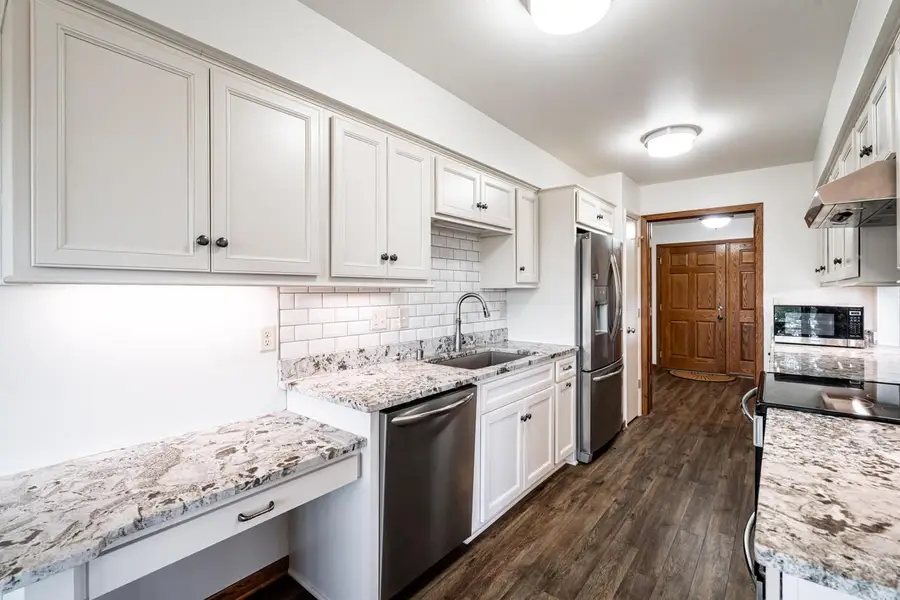 N85W15650 Ridge ROAD #302, Menomonee Falls, WI 53051 - #3