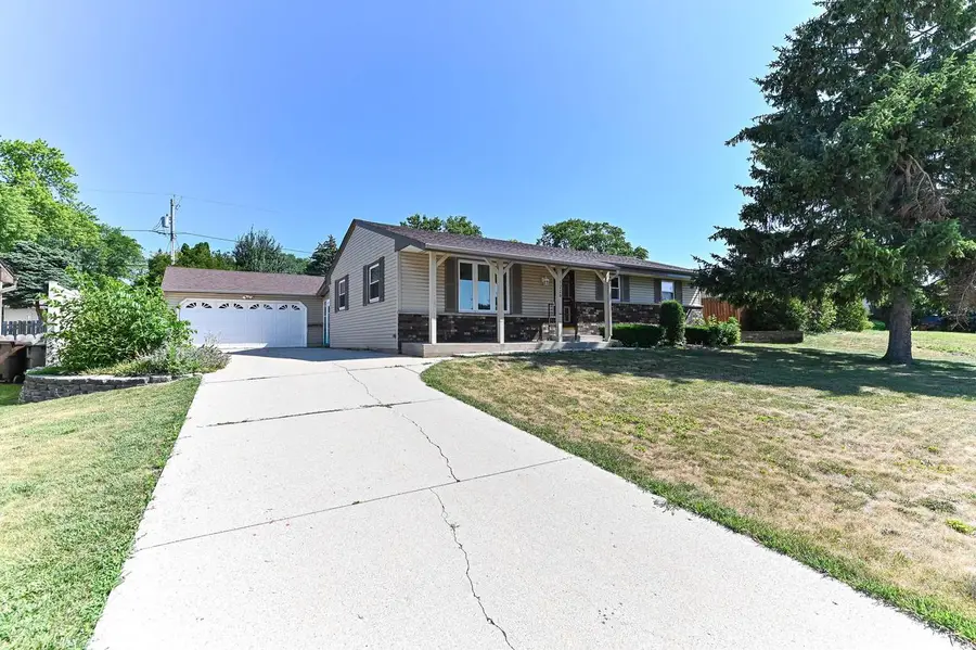 1220 Lakeview AVENUE, South Milwaukee, WI 53172 - #3