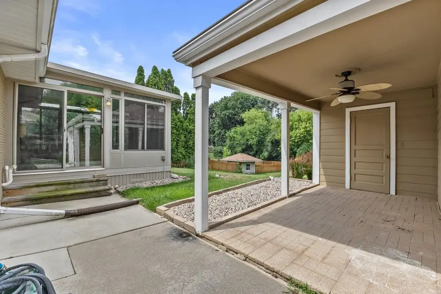 11004 W Wisconsin AVENUE, Wauwatosa, WI 53226 - #3