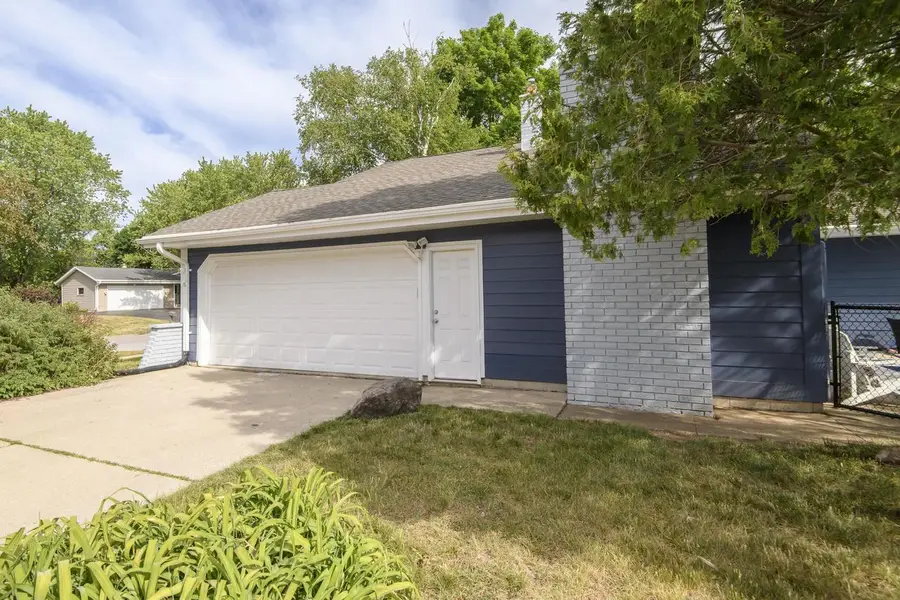 1200 Western TRAIL, Mukwonago, WI 53149 - #3
