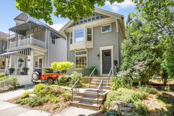 1323 N Astor STREET, Milwaukee, WI 53202