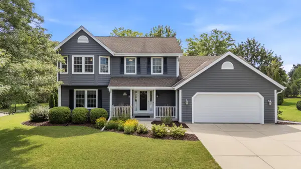 W170N5141 Fair Oak PARKWAY, Menomonee Falls, WI 53051