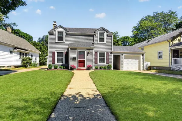 5008 N Elkhart AVENUE, Whitefish Bay, WI 53217