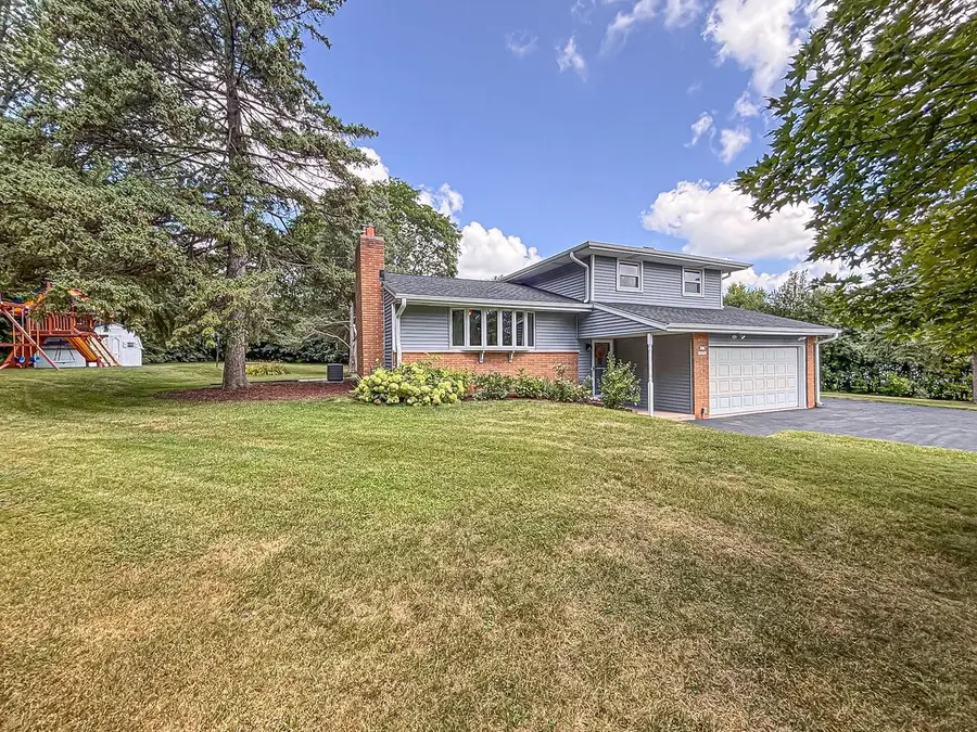 N51W16590 Fair Oak COURT, Menomonee Falls, WI 53051 - #2