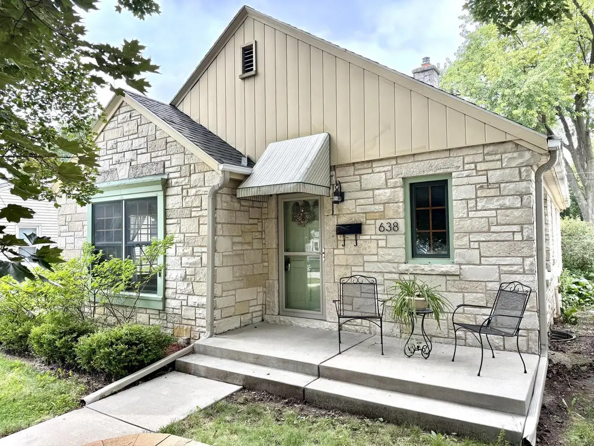 638 N Hine AVENUE, Waukesha, WI 53188 - #1