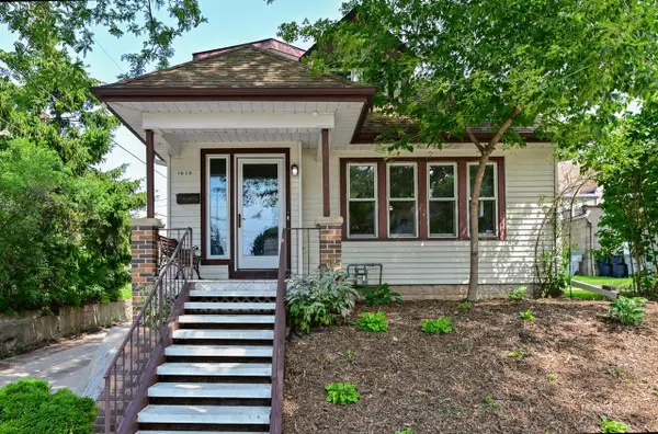 1618 E Newport AVENUE, Milwaukee, WI 53211