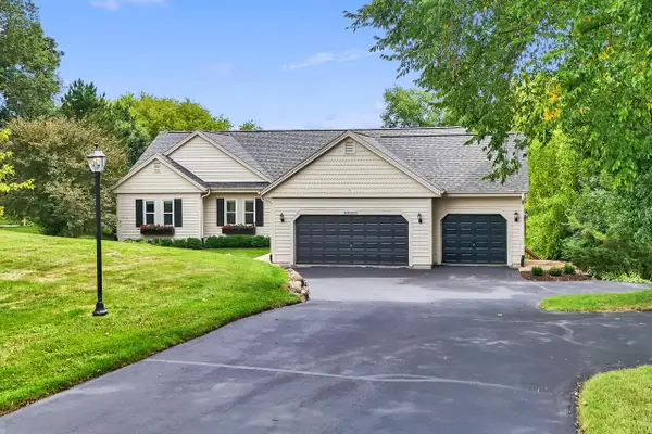 S28W30753 Wild Berry LANE, Waukesha, WI 53188