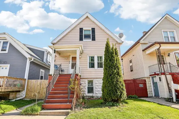 1823 W Kerney PLACE #1823A, Milwaukee, WI 53215