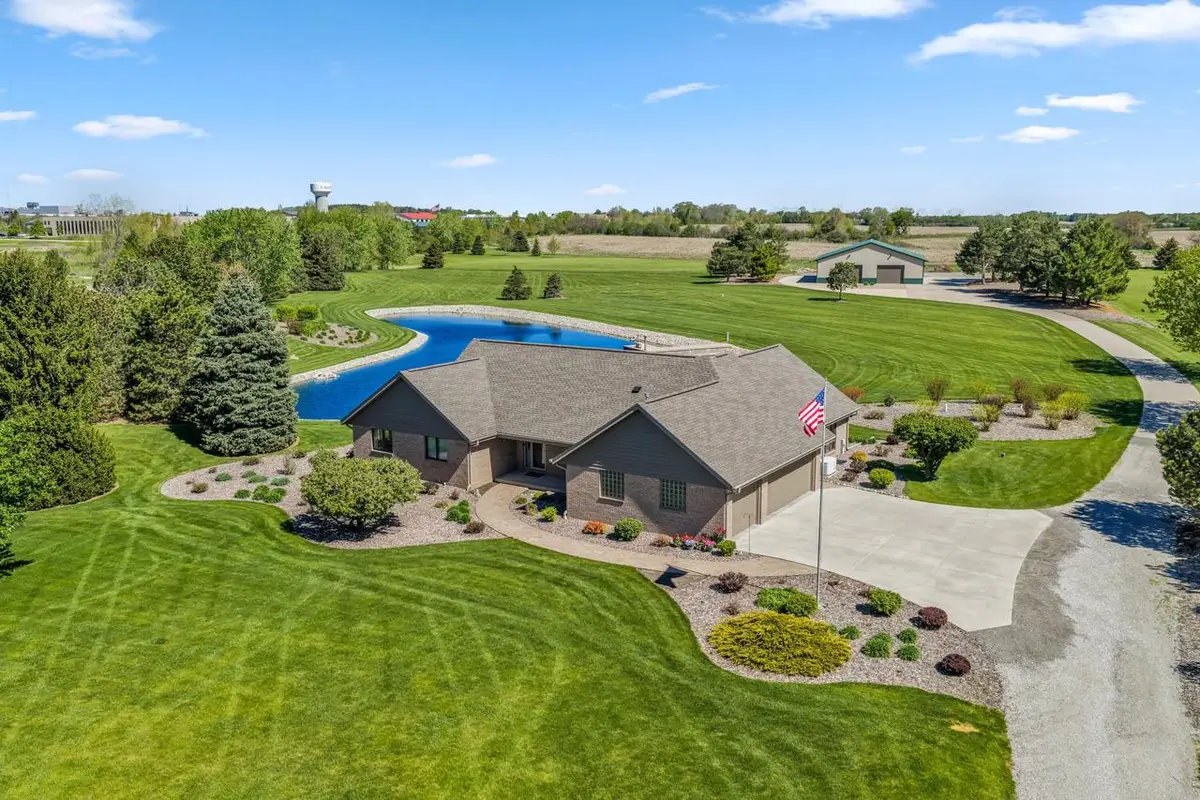 8118 Dunkelow ROAD, Franksville, WI 53126 - #1