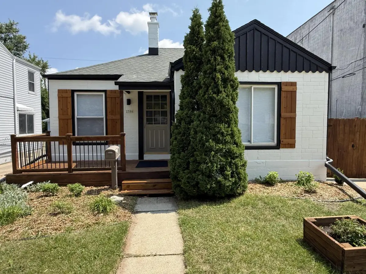 2586 S 77th STREET, West Allis, WI 53219 - #1