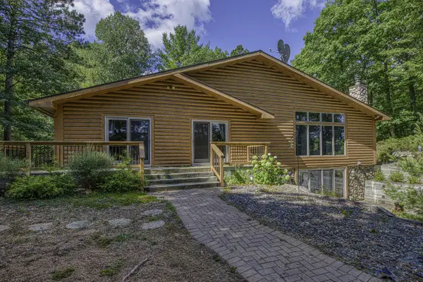 2512 Long View DRIVE, Rhinelander, WI 54501