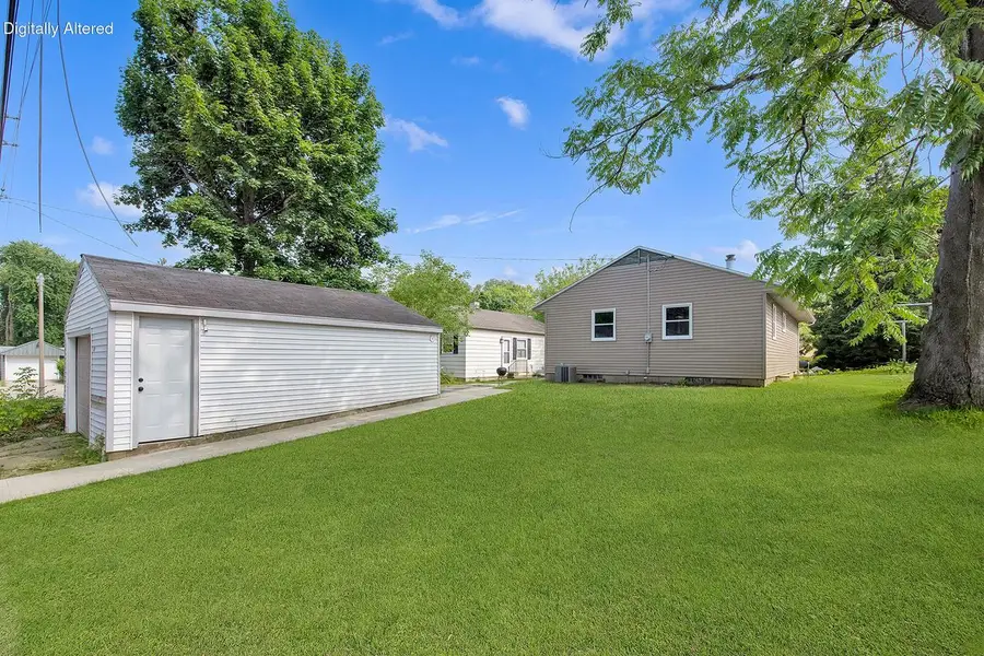 8208 W Keefe AVENUE, Milwaukee, WI 53222 - #3