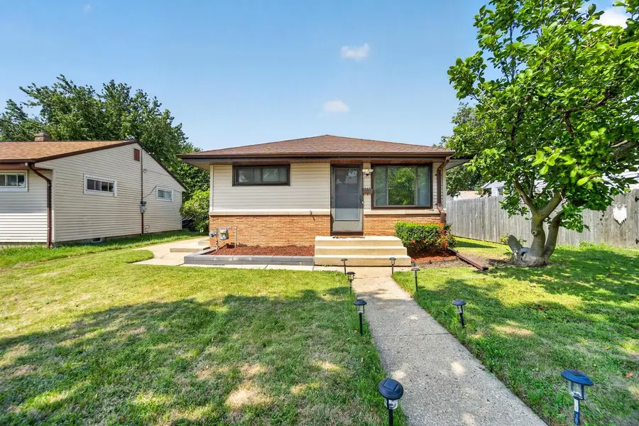 4643 S Logan AVENUE, Milwaukee, WI 53207 - #2