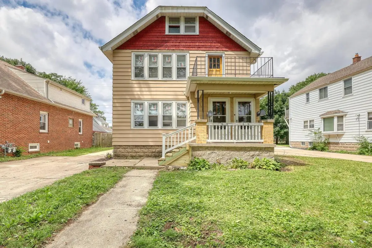 2225 S 82nd STREET, West Allis, WI 53219 - #1