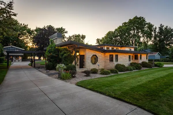 3525 Lakeshore DRIVE, La Crosse, WI 54603
