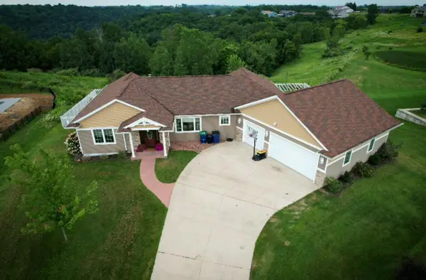 W3822 Highland DRIVE, La Crosse, WI 54601