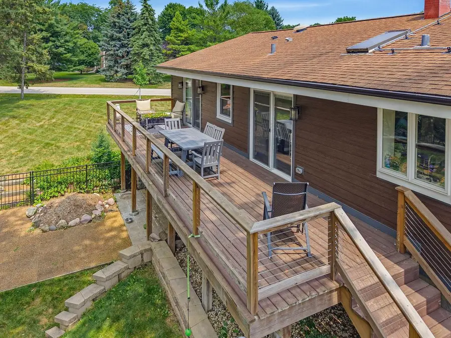 W330N5515 Linden CIRCLE E, Nashotah, WI 53058 - #3