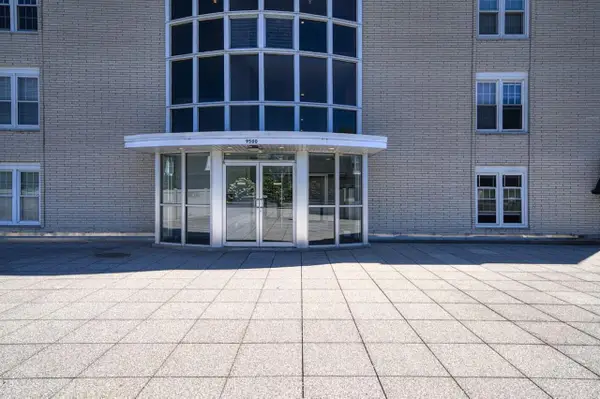 9500 N Green Bay ROAD #105, Brown Deer, WI 53209