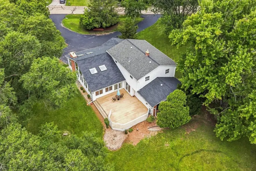 2517 W Chestnut ROAD, Mequon, WI 53092 - #2