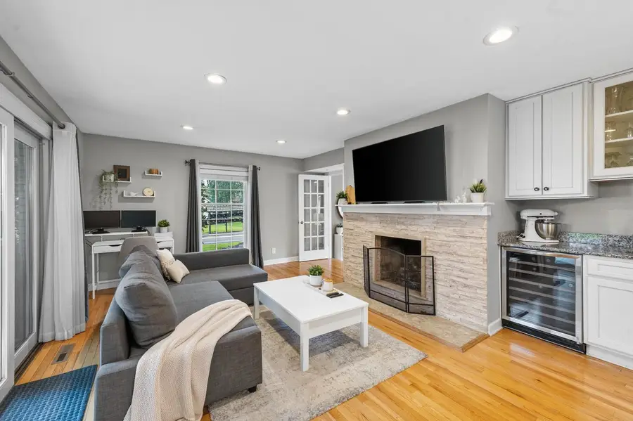 12556 N La Belle COURT, Mequon, WI 53092 - #3