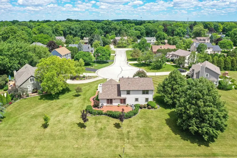 14335 W Meadowshire COURT, New Berlin, WI 53151 - #3