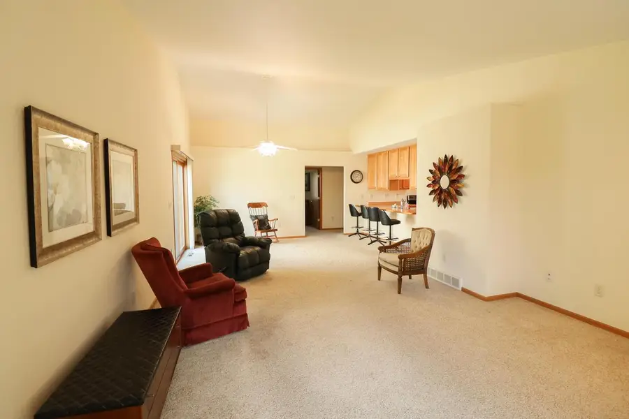 301 Crestwood LANE, Onalaska, WI 54650 - #3