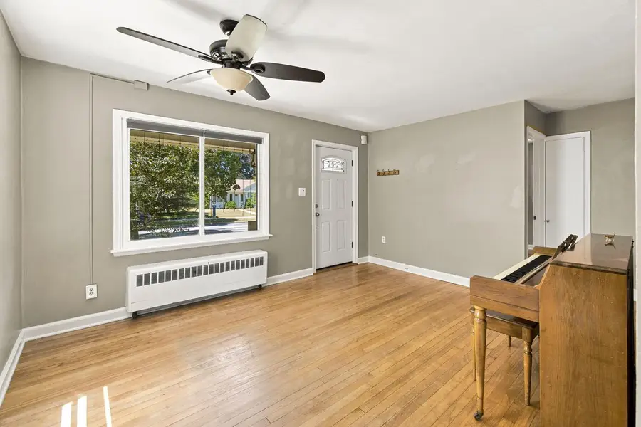 4858 N Iroquois AVENUE, Glendale, WI 53217 - #2