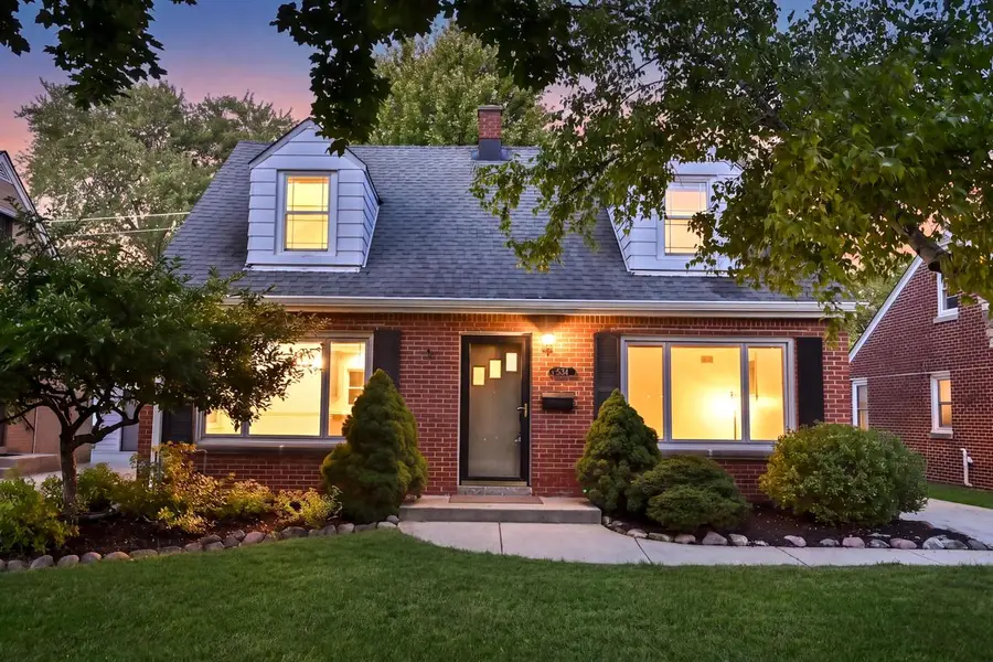 534 N 105th STREET, Wauwatosa, WI 53226 - #2