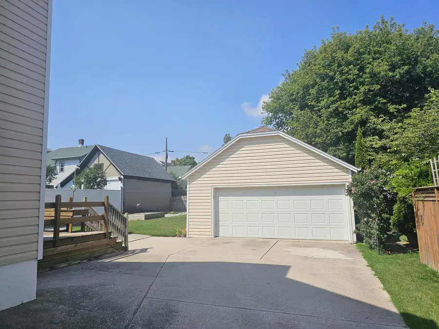 1134 S 16th STREET, Manitowoc, WI 54220 - #2