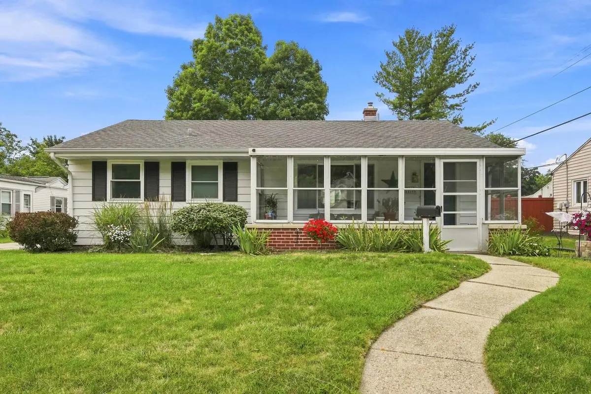 W169N8609 Sheridan DRIVE, Menomonee Falls, WI 53051 - #1