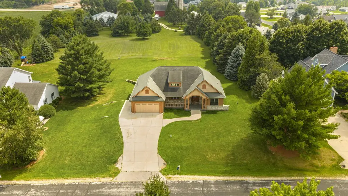 W2261 E Oak Ridge DRIVE, Oconomowoc, WI 53066 - #1
