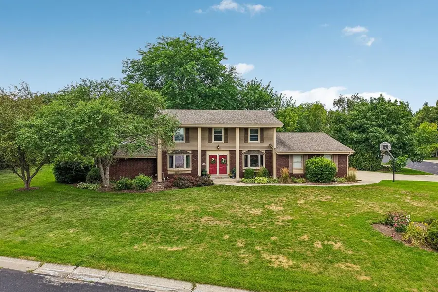 W182N8323 Georgetown DRIVE, Menomonee Falls, WI 53051 - #2