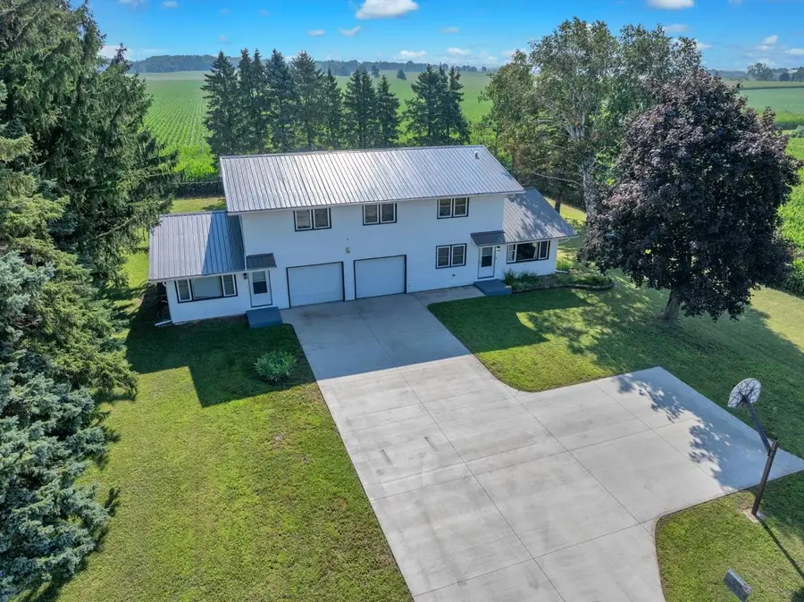 N11832 WEST LINE ROAD, Brownsville, WI 53006 - #2