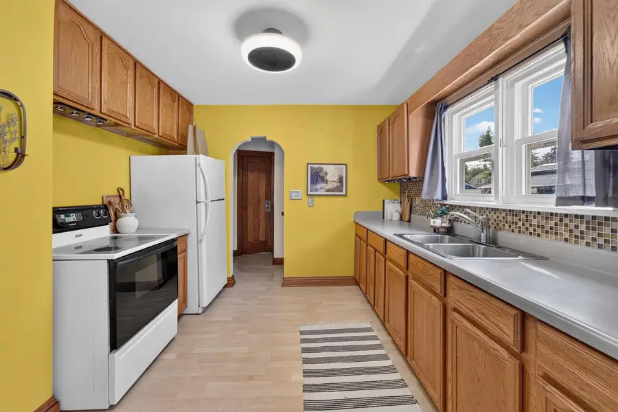 1206 S 91st STREET, West Allis, WI 53214 - #3