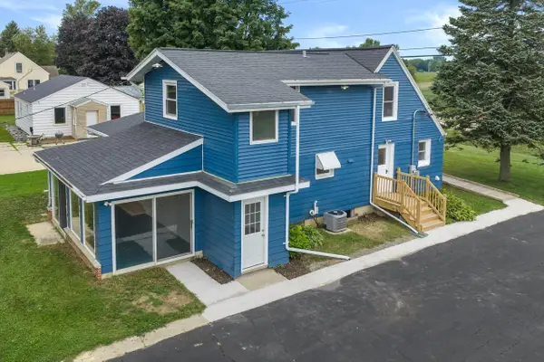2089 Decorah ROAD, West Bend, WI 53095