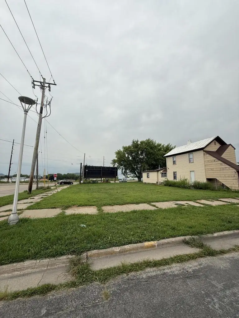 1410-1412 5TH AVENUE S, La Crosse, WI 54601 - #2